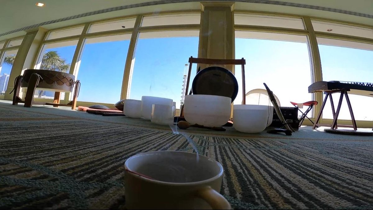 Steaming cacao with instruments